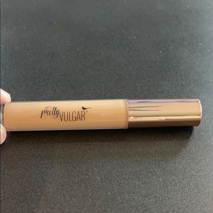 Pretty Vulgar in the color Middle Ground